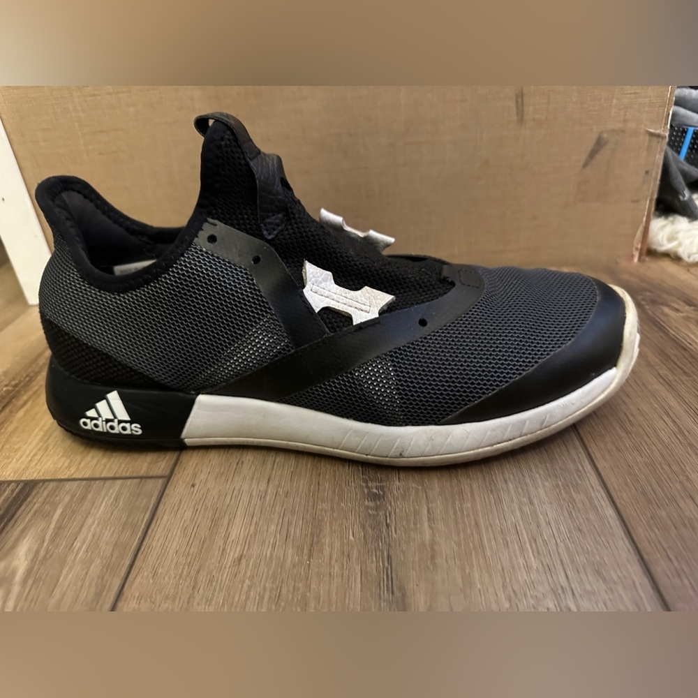 Adidas All-Court tennis shoes - 7.5